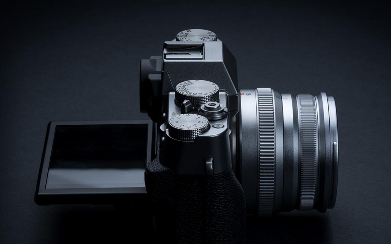 Fujifilm X T30 Brings Mirrorless X T3 Features To A Compact Body Slashgear