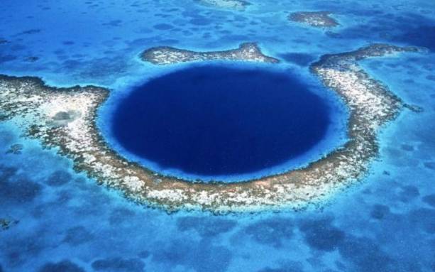 Great Blue Hole mysteries deepen as explorers find surprises - SlashGear