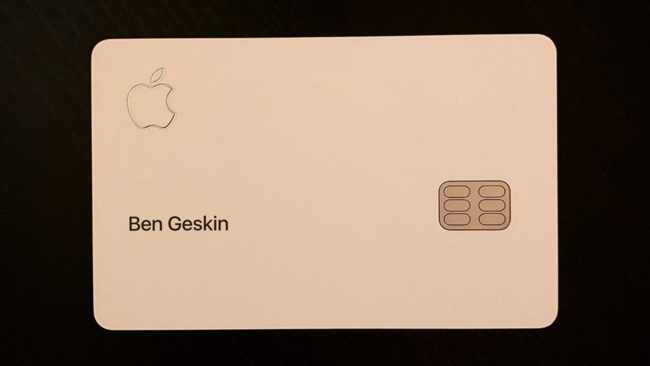 Apple Card Shows Up In The Flesh With Its Minimalist Design Slashgear