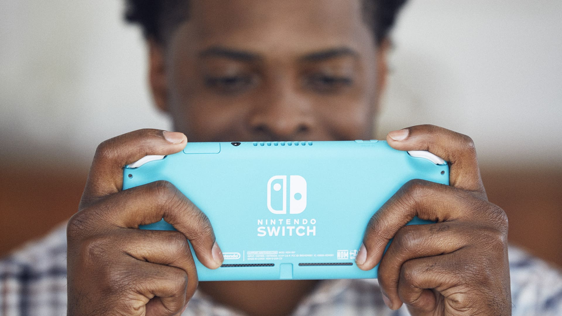 can nintendo switch lite play with nintendo switch