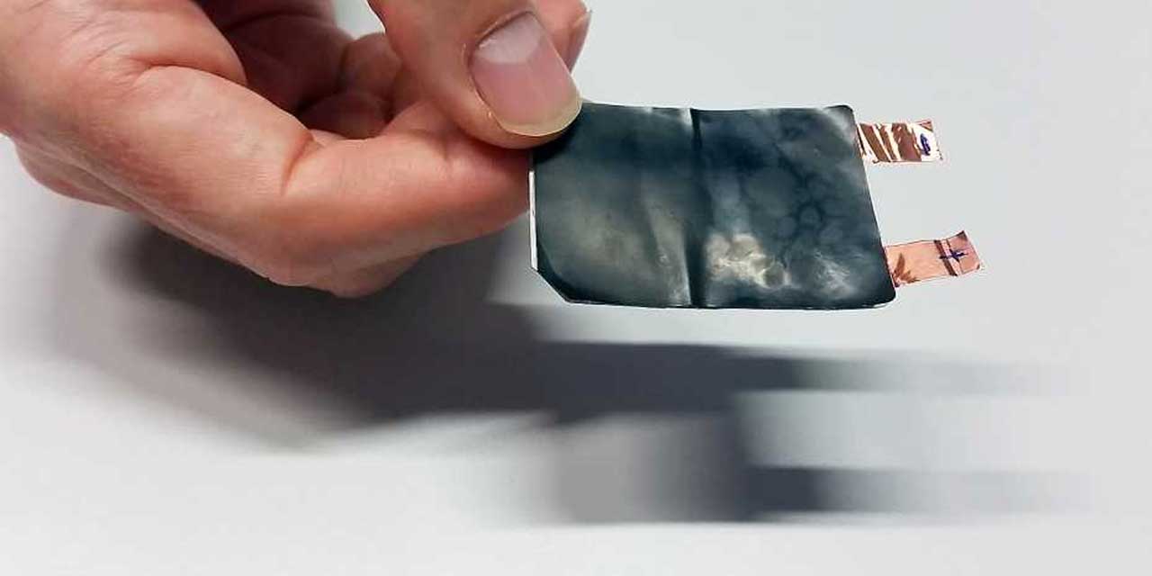 Researchers create a battery that bends and flexes - SlashGear