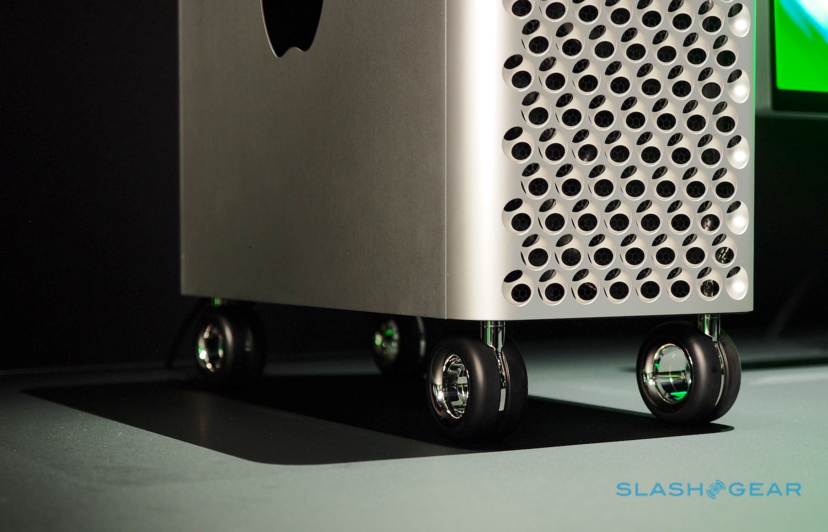 The Mac Pro wheels cost $400 - SlashGear