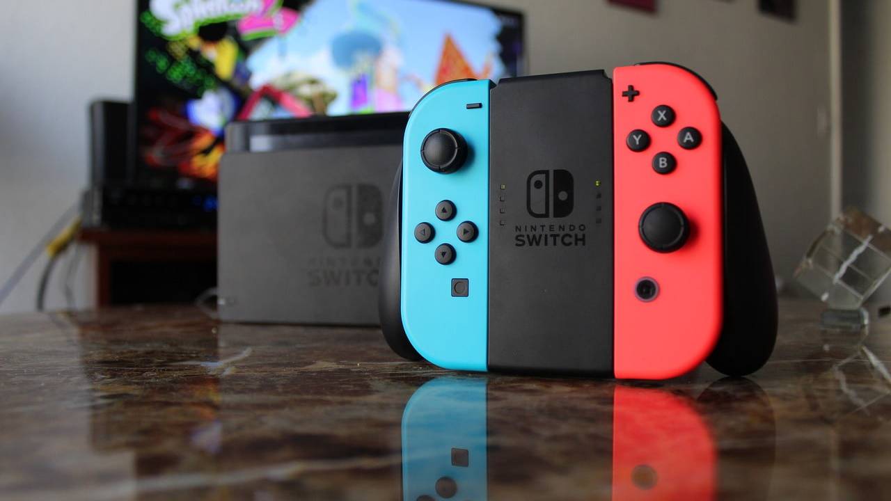 free switch console