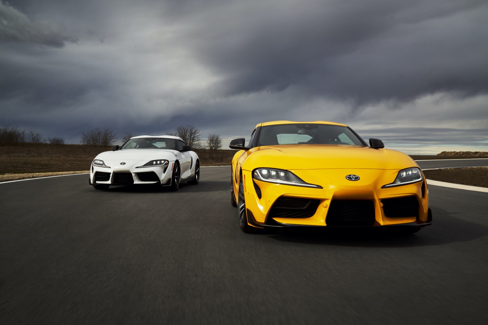 2021 toyota supra 2 0 vs 3 0 the specs and a tough decision slashgear 2021 toyota supra 2 0 vs 3 0 the