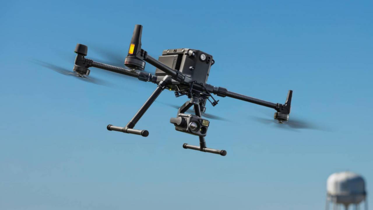 DJI Matrice 300 drone offers nearly an hour of flight - SlashGear