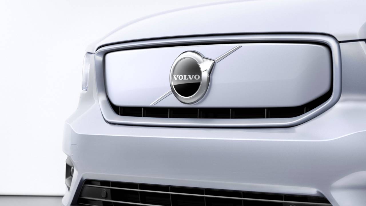 2024 Volvo XC100 luxury SUV tipped to make allelectric gamble SlashGear