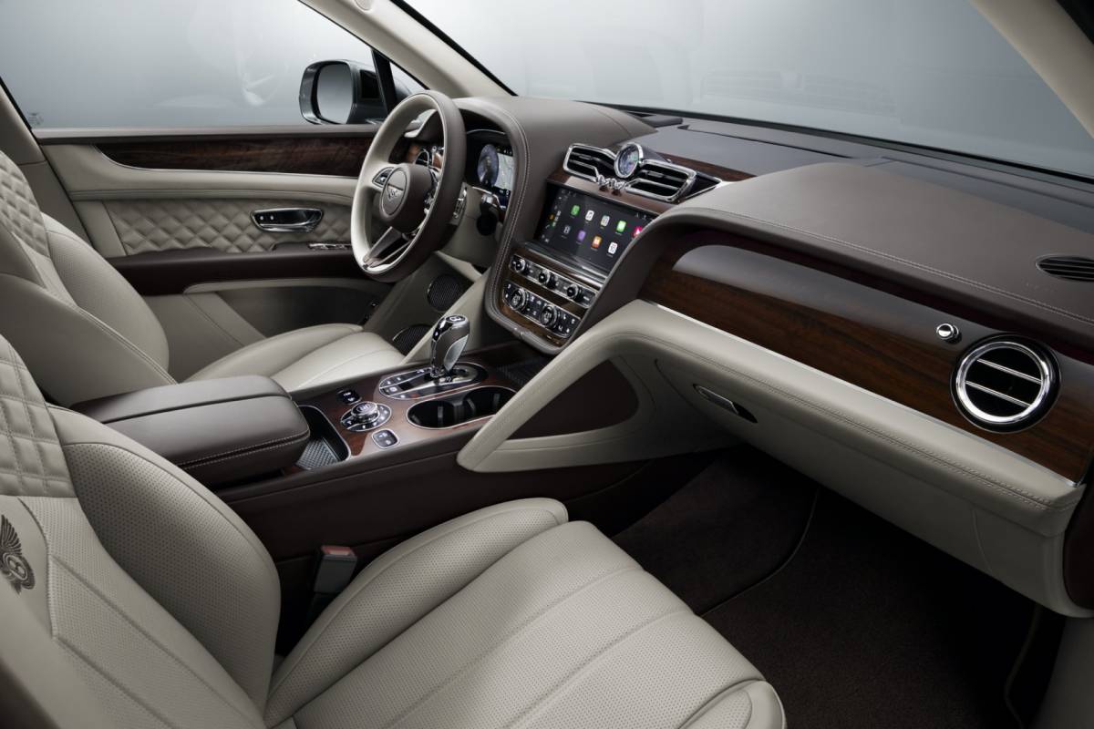 2021 bentley bentayga revealed to raise the luxury suv stakes slashgear 2021 bentley bentayga revealed to raise