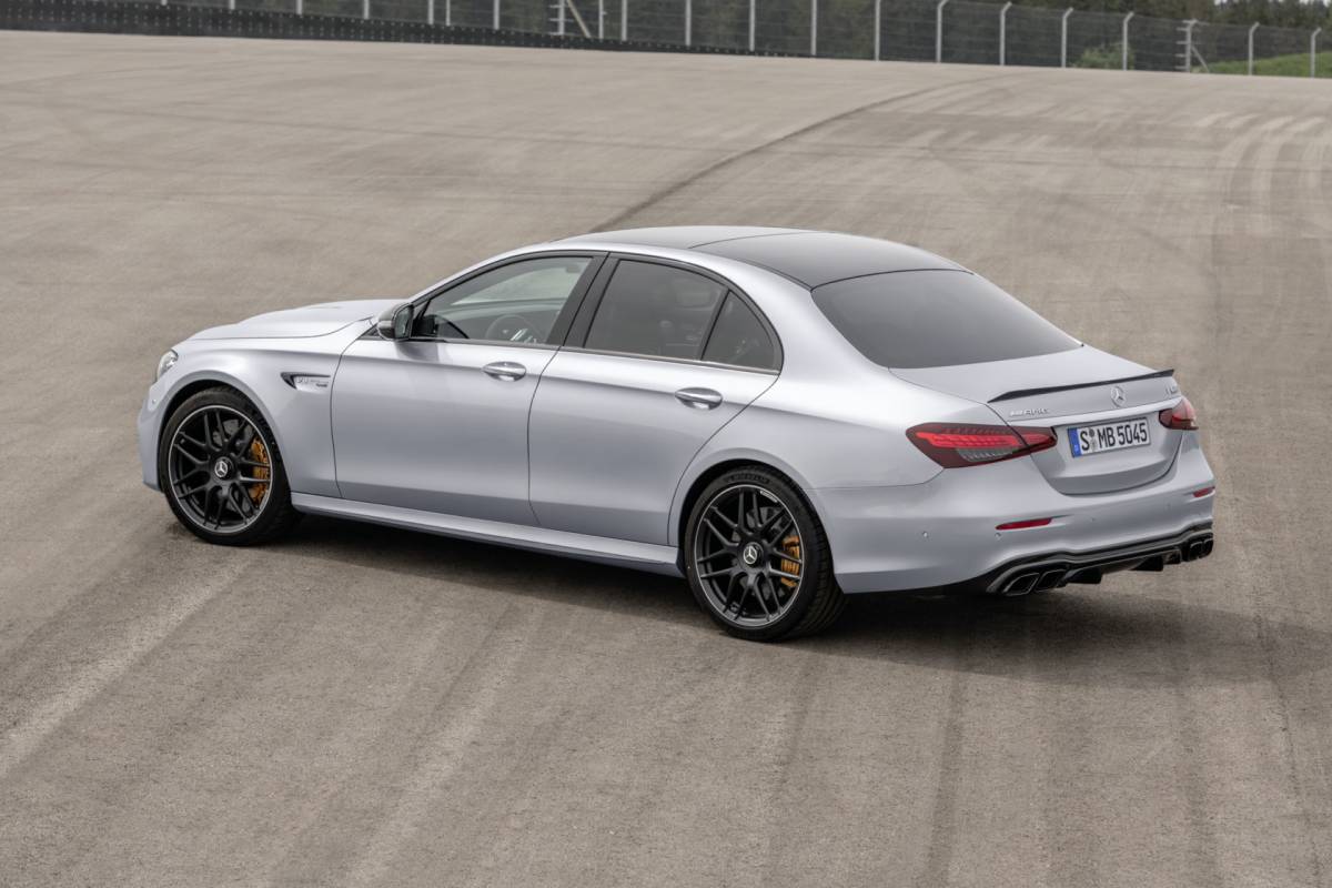 21 Mercedes Amg E 63 S Sedan And Wagon Take On M5 And Rs6 Avant Slashgear