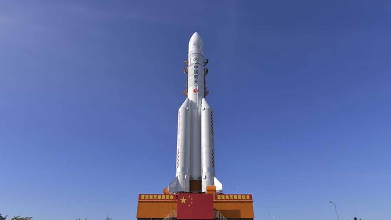 Chinese Tianwen-1 Mars Mission Now Sits On The Launch Pad - SlashGear