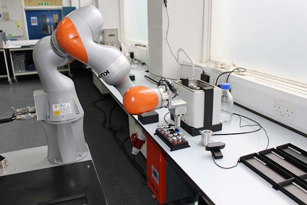 Researchers Create A Mobile Robot Scientist That Can Work Almost ...