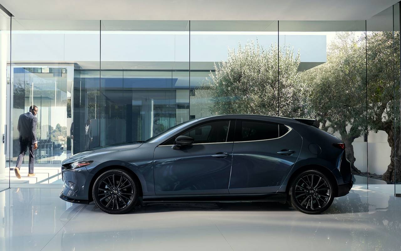 2021 mazda3 2 5 turbo pricing revealed for hatchback sedan slashgear 2021 mazda3 2 5 turbo pricing revealed