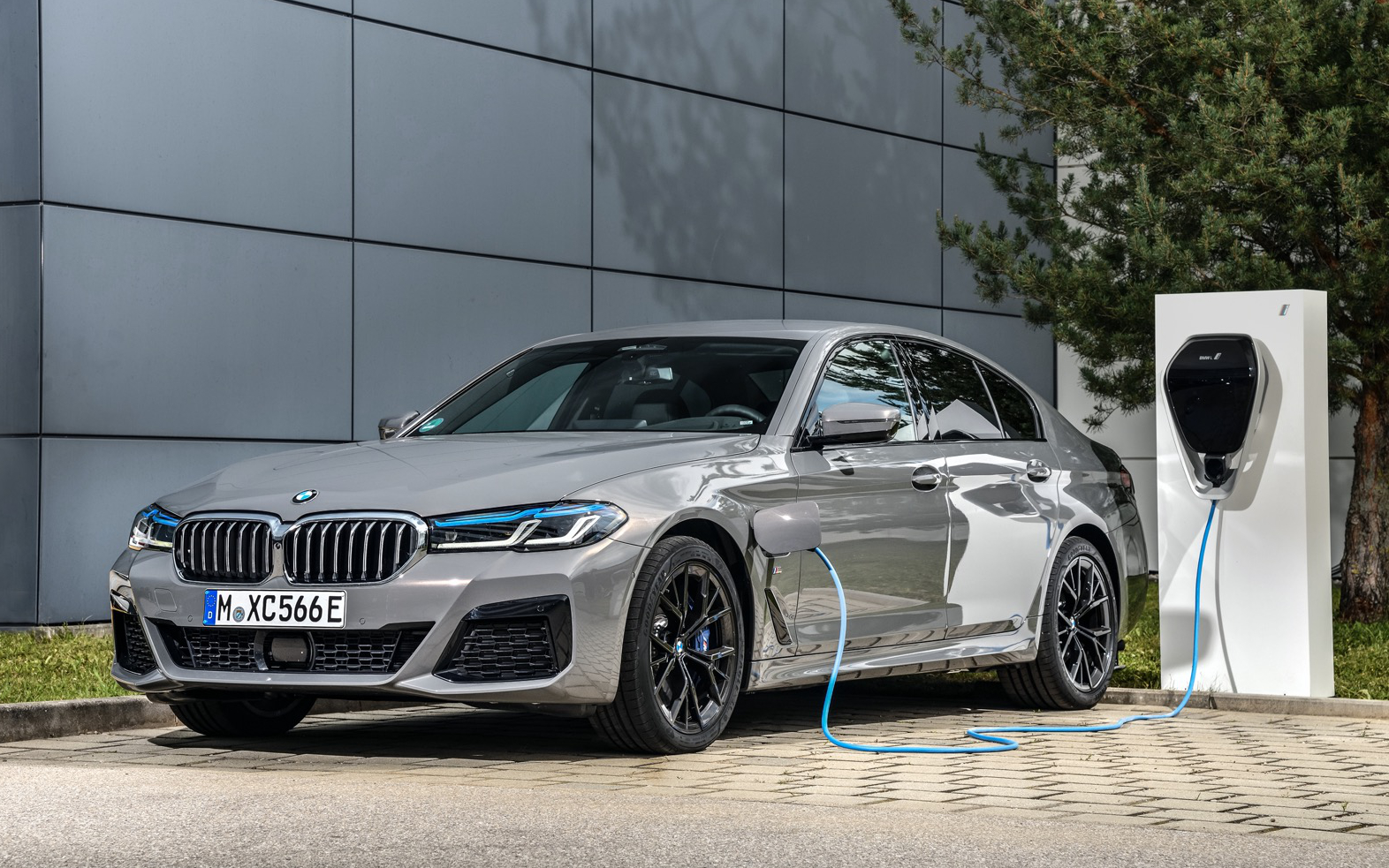 2021 Bmw 545e Xdrive Gives New 5 Series A Flagship Plug In Hybrid Slashgear