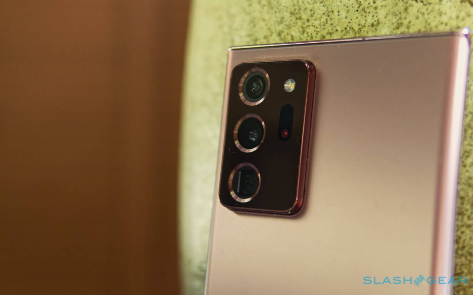 note 20 ultra front camera