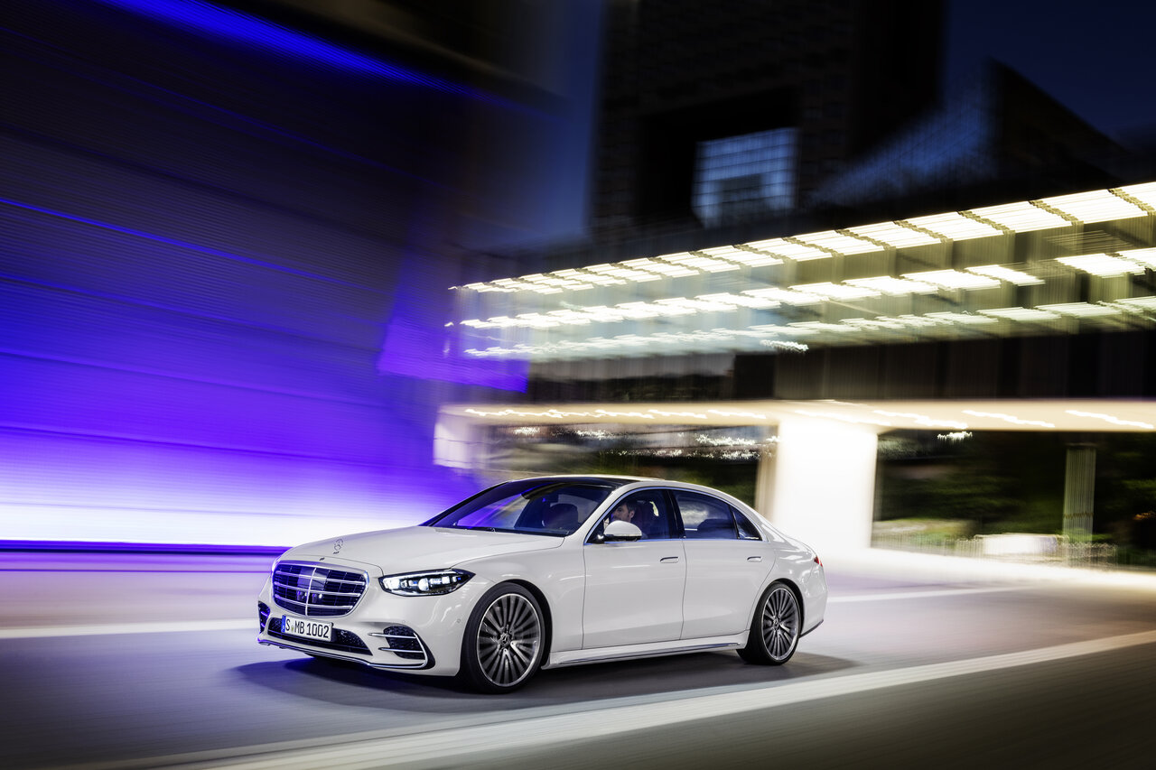 The 21 Mercedes Benz S Class Is A Luxury And Tech Showcase Slashgear