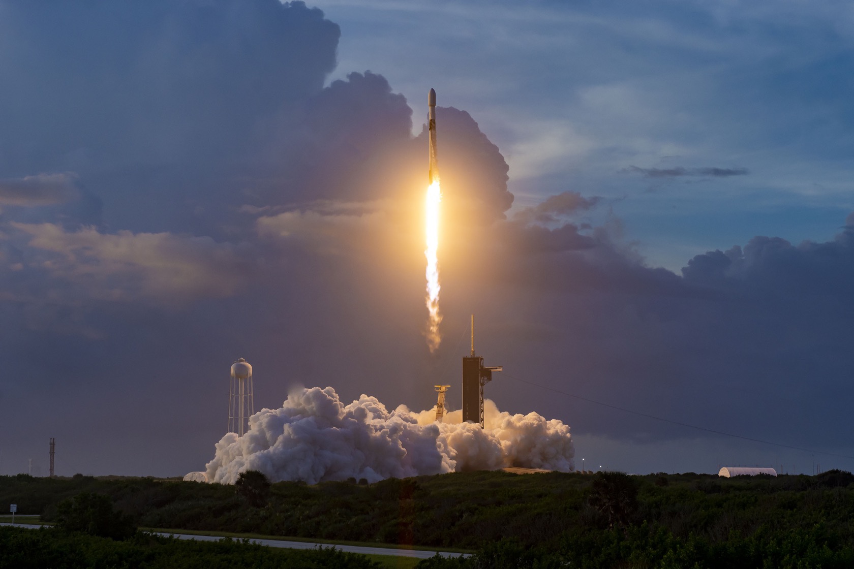 spacex falcon 9 rocket launch