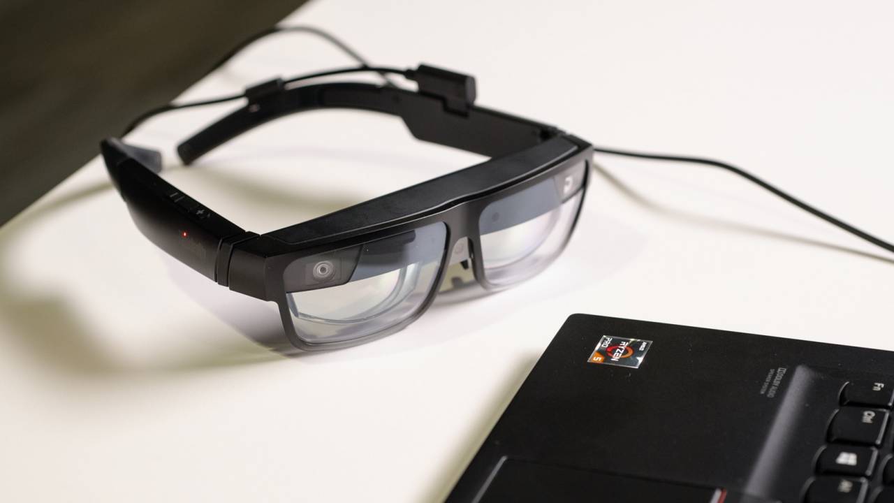 Lenovo Thinkreality A3 Smart Glasses Offer Virtual Monitors Workplace Ar Slashgear