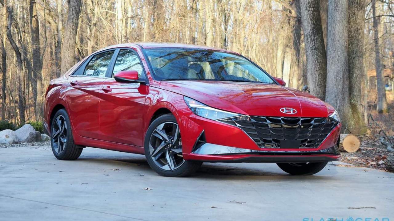 2021 Hyundai Elantra Review Finally Worth Boasting About Slashgear