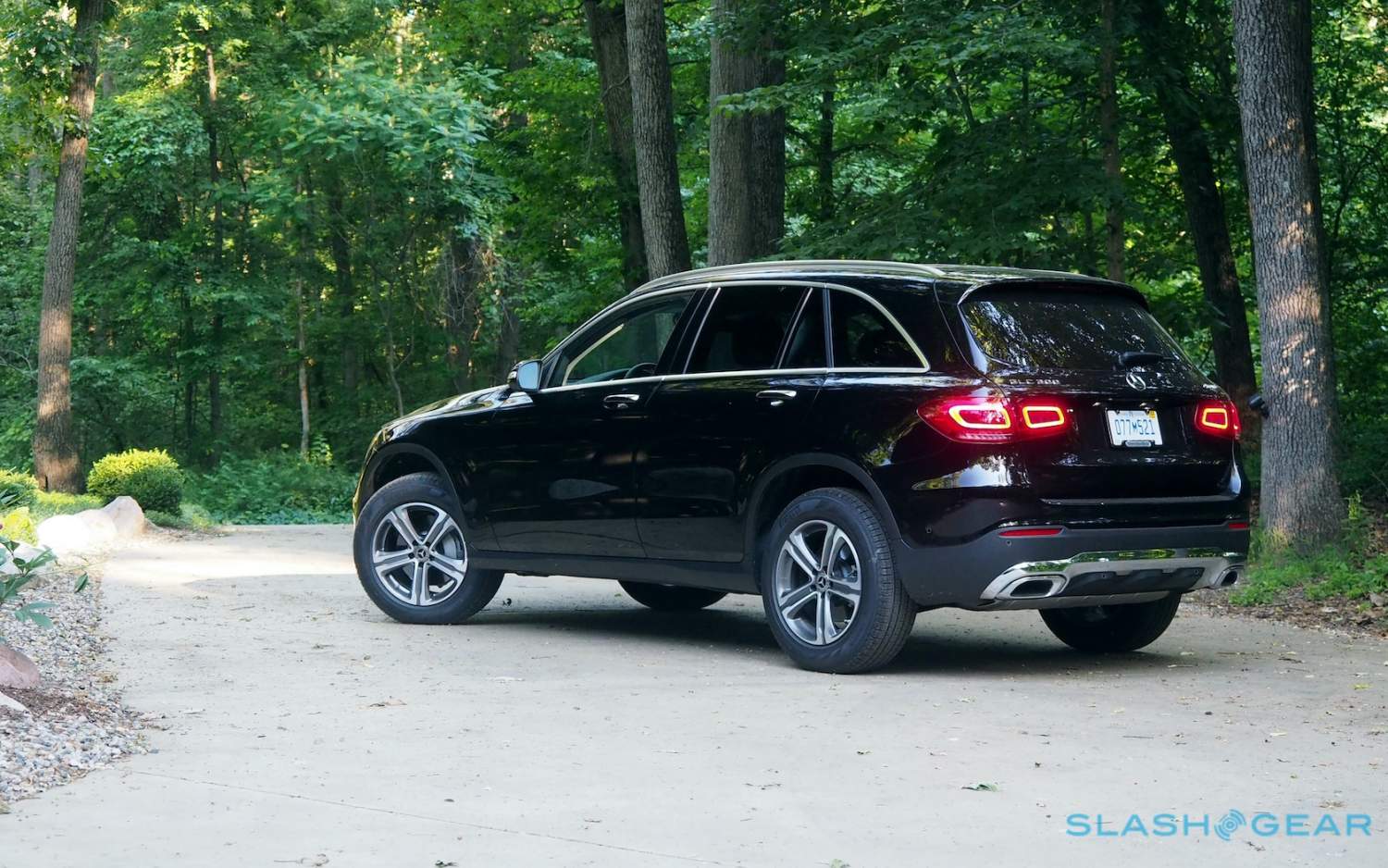 21 Mercedes Benz Glc 300 4matic Review The Self Confident Suv Slashgear