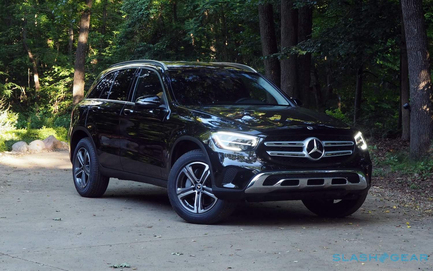 21 Mercedes Benz Glc 300 4matic Review The Self Confident Suv Slashgear