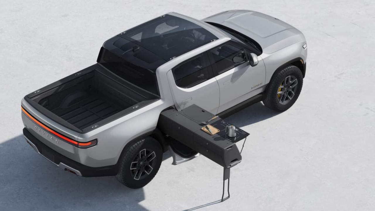 This Rivian R1t Video Is Pitch Perfect For Making Electric Trucks Appealing Slashgear 3887