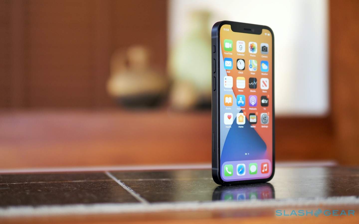 levenslang Niet meer geldig Onaangenaam iPhone SE 5G said on track as Apple makes drastic iPhone mini decision -  SlashGear