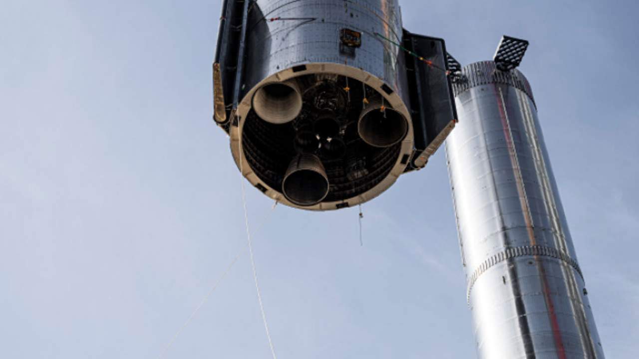 SpaceX's massive booster and Starship will return to the launchpad -  SlashGear